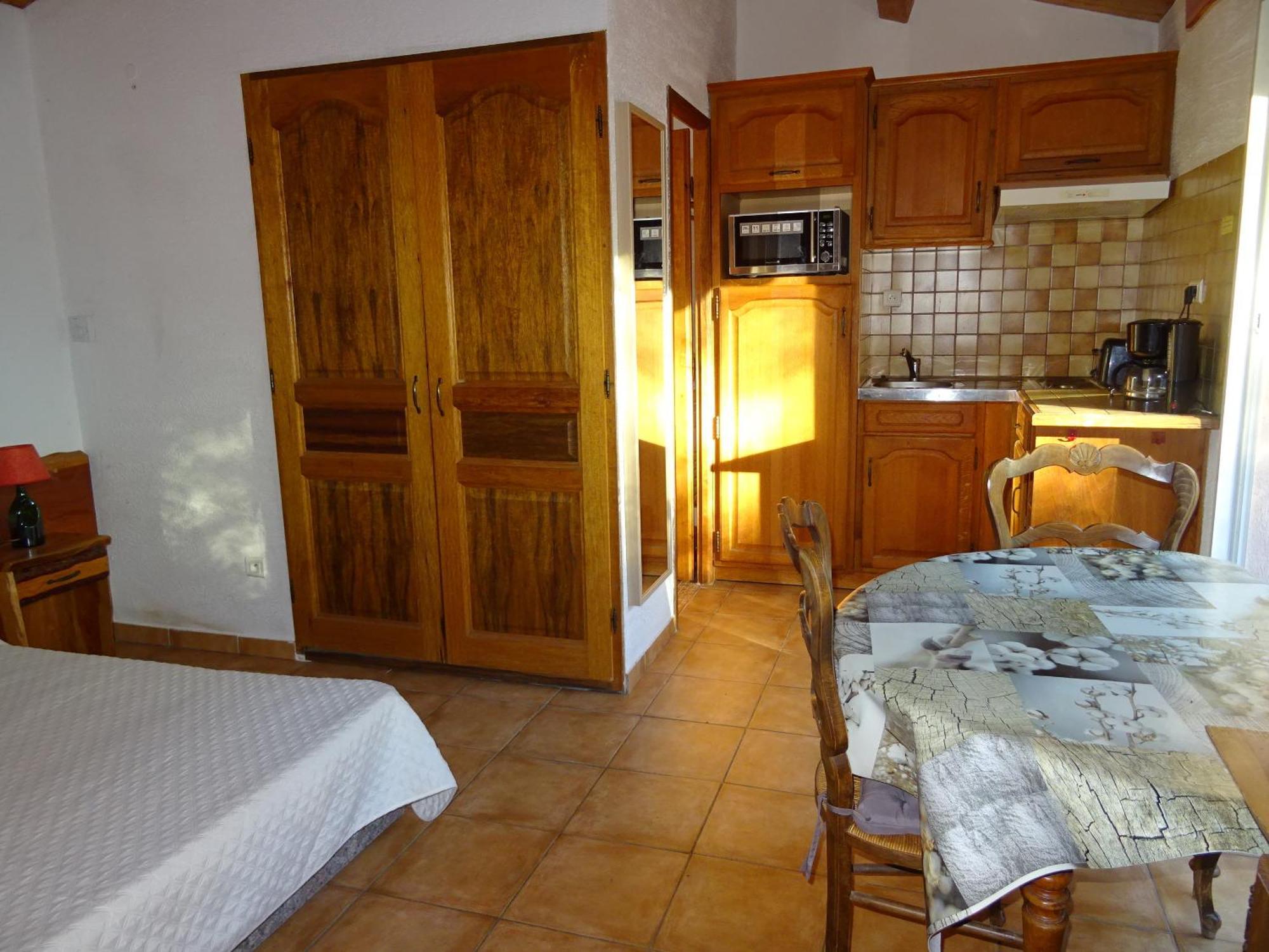 Location Villa Et Studios Рокбрюн-сюр-Аржан Экстерьер фото