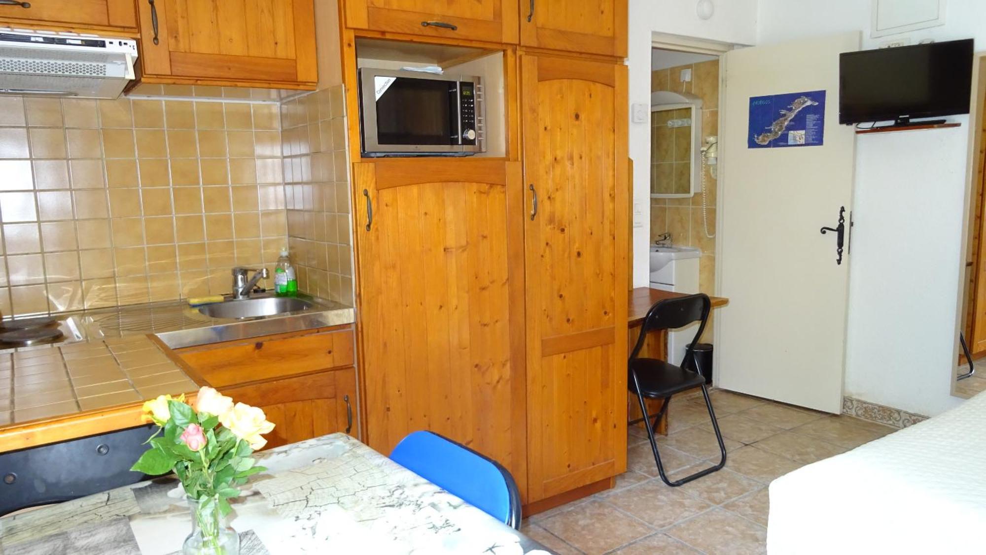 Location Villa Et Studios Рокбрюн-сюр-Аржан Экстерьер фото