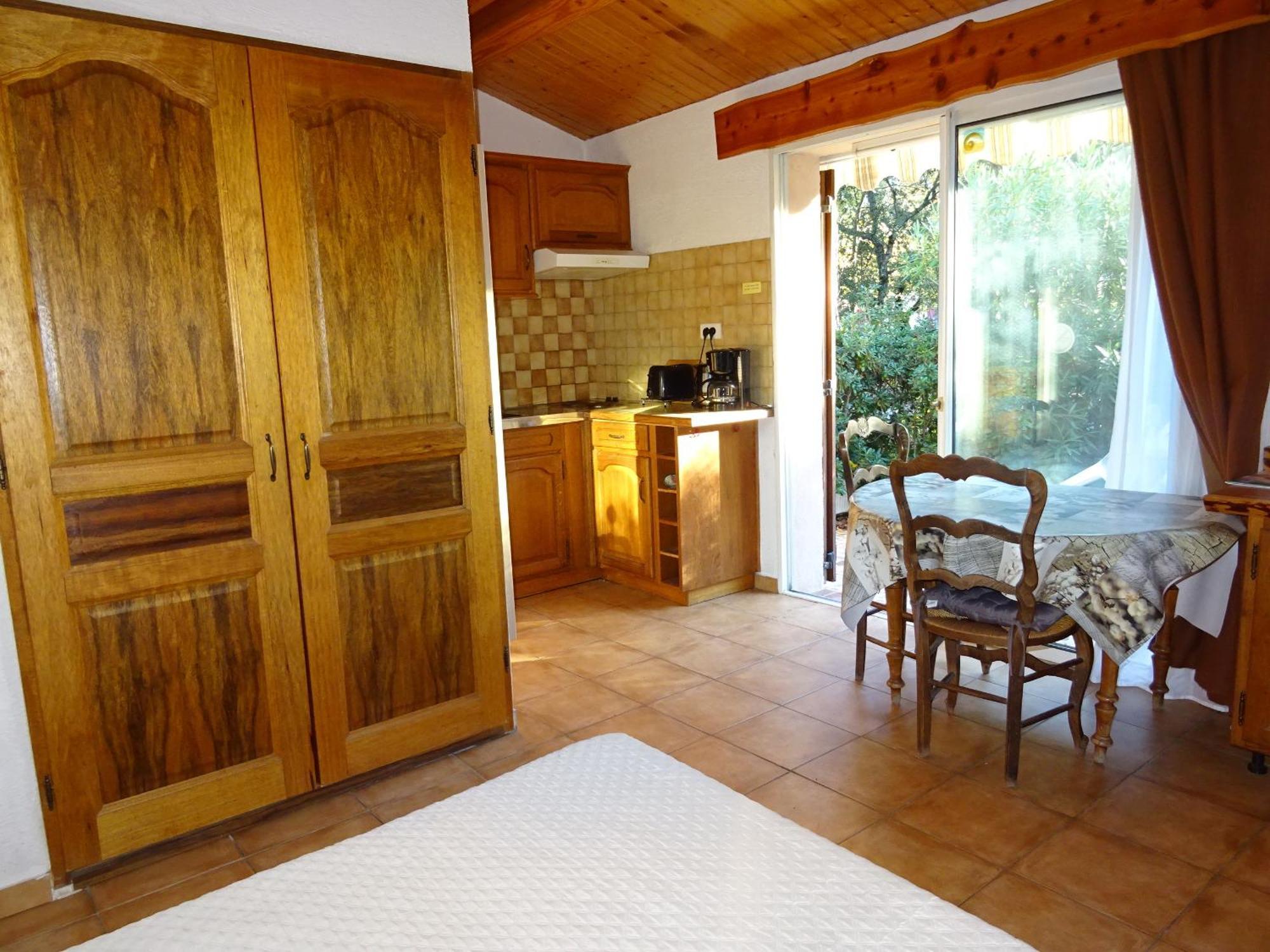 Location Villa Et Studios Рокбрюн-сюр-Аржан Экстерьер фото